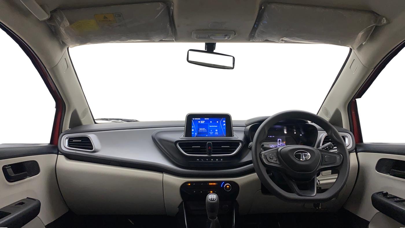 2025 Tata ALTROZ XM PLUS CNG, CNG, Manual, 40,026 km, Dashboard