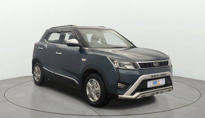 2021 Mahindra XUV300 W4 1.2 PETROL, Petrol, Manual, 54,726 km, SRP
