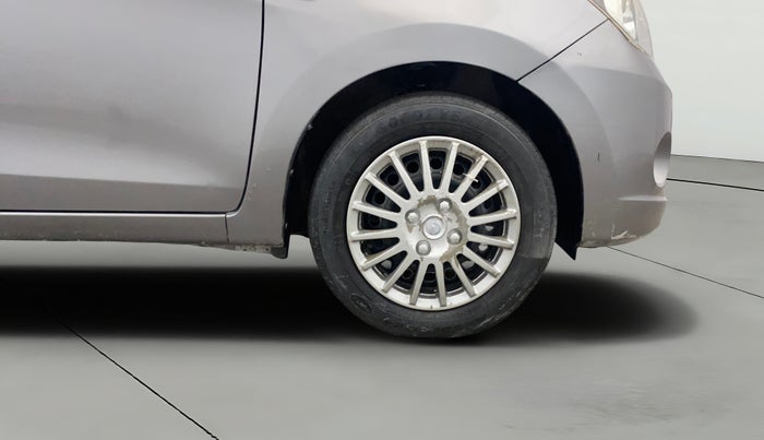 2015 Maruti Celerio VXI AMT, Petrol, Automatic, 76,542 km, Right Front Wheel