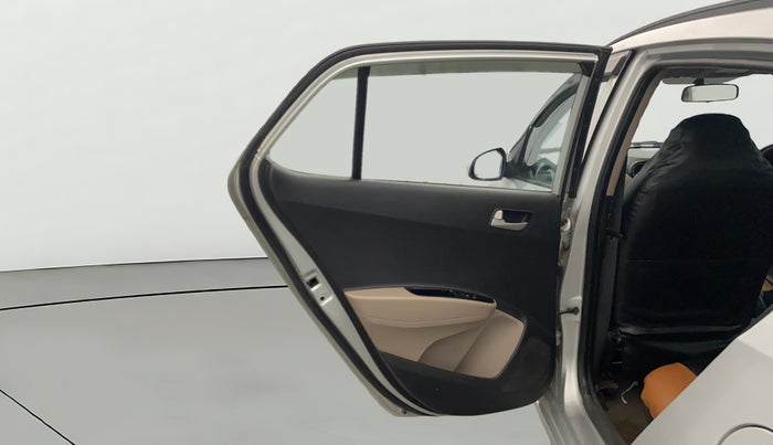 2015 Hyundai Grand i10 SPORTZ 1.2 KAPPA VTVT, CNG, Manual, 1,23,429 km, LHS Rear Door