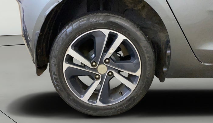 2023 Tata ALTROZ XZA, Petrol, Automatic, 32,303 km, Right Rear Wheel