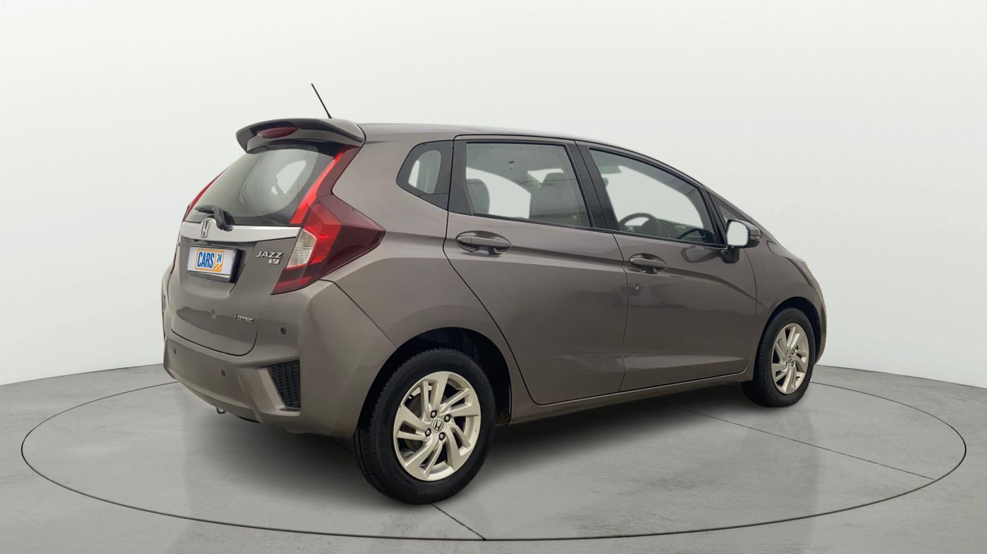 2016 Honda Jazz 1.5L I-DTEC V, Diesel, Manual, 1,35,410 km, Right Back Diagonal