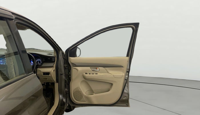 2019 Maruti Ertiga VXI SHVS, Petrol, Manual, 81,103 km, RHS Front Door