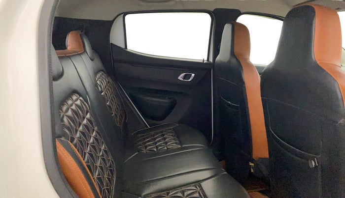 2020 Renault Kwid RXT 1.0 AMT (O), Petrol, Automatic, 23,149 km, Right Side Rear Door Cabin