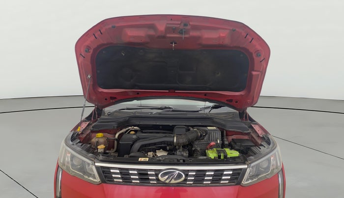 2019 Mahindra XUV300 W8 (O) 1.5 DIESEL AMT, Diesel, Automatic, 64,912 km, Open Bonet