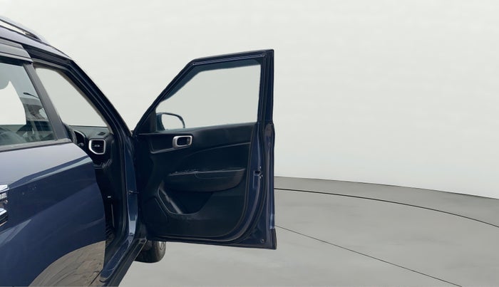 2021 Hyundai VENUE SX 1.5 CRDI, Diesel, Manual, 17,812 km, RHS Front Door