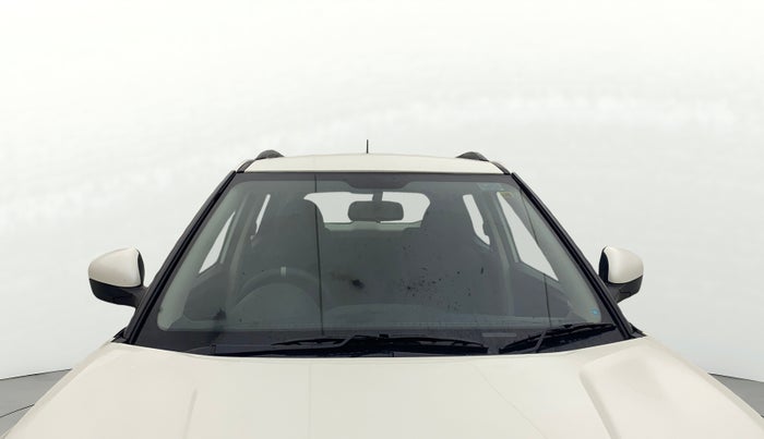 2023 Mahindra XUV300 W6 1.2 PETROL AMT, Petrol, Automatic, 15,464 km, Front Windshield