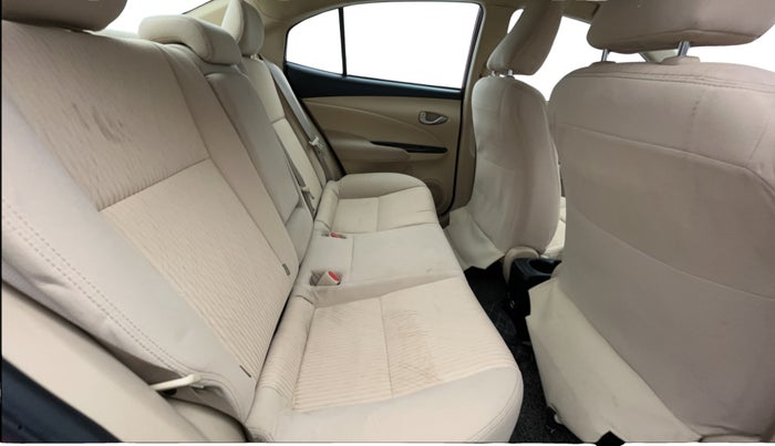 2020 Toyota YARIS G MT, Petrol, Manual, 75,297 km, Right Side Rear Door Cabin