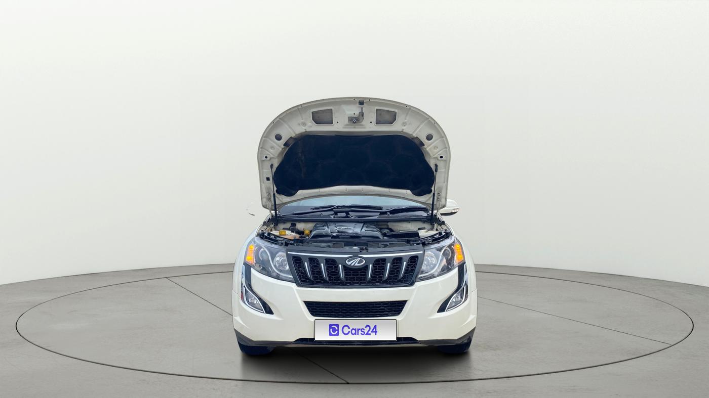 2015 Mahindra XUV500 W10, Diesel, Manual, 77,864 km, Open Bonet
