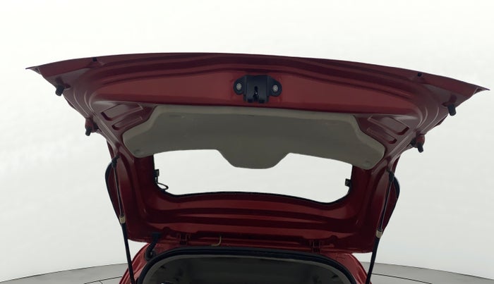 2020 Renault TRIBER RXZ AMT, Petrol, Automatic, 29,884 km, Boot Door Open