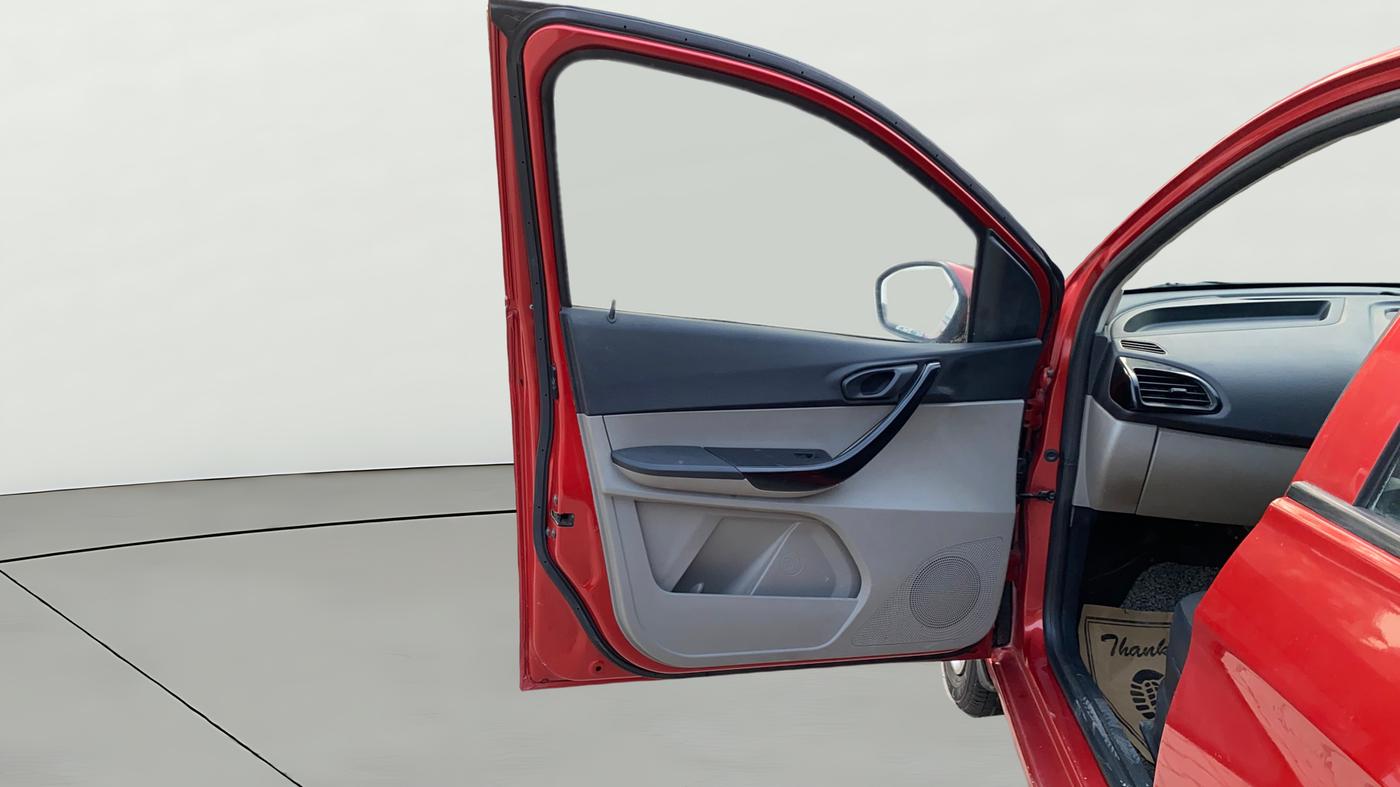 2018 Tata Tiago XT PETROL, Petrol, Manual, 75,335 km, LHS Front Door