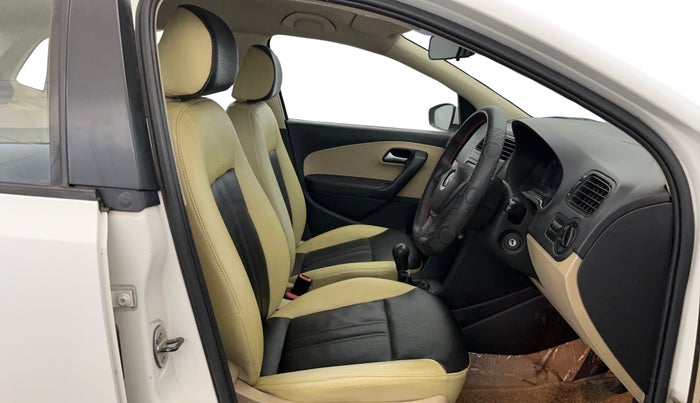 2016 Volkswagen Ameo COMFORTLINE 1.2L, Petrol, Manual, 54,163 km, Right Side Front Door Cabin