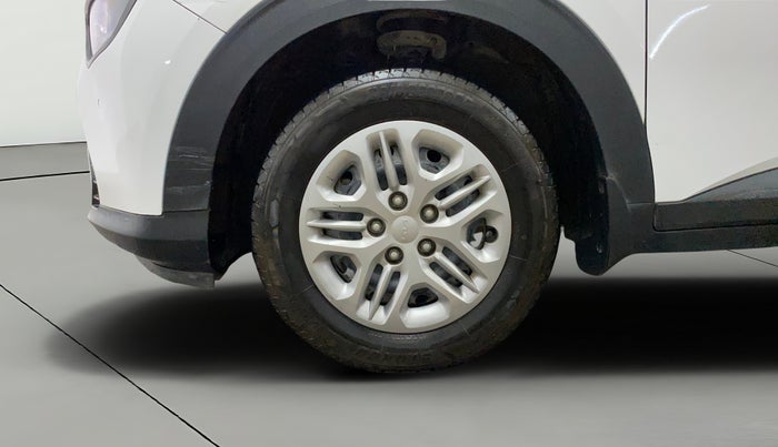 2023 KIA CARENS PRESTIGE 1.5 PETROL 7 STR, Petrol, Manual, 38,215 km, Left Front Wheel