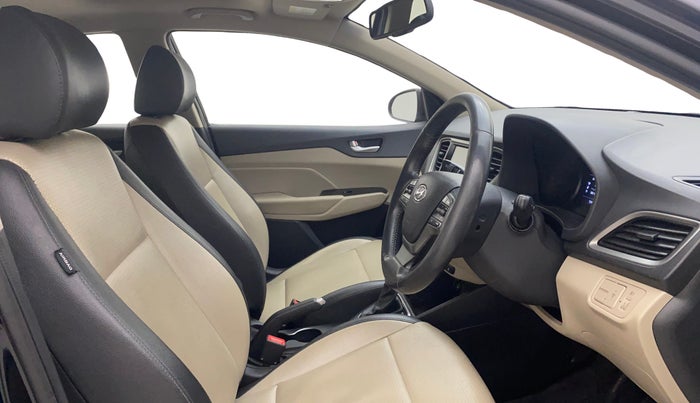 2019 Hyundai Verna 1.6 VTVT SX (O) AT, Petrol, Automatic, 72,960 km, Right Side Front Door Cabin