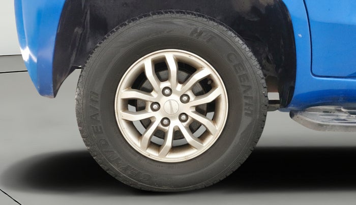 2016 Mahindra TUV300 T8, Diesel, Manual, 66,861 km, Right Rear Wheel