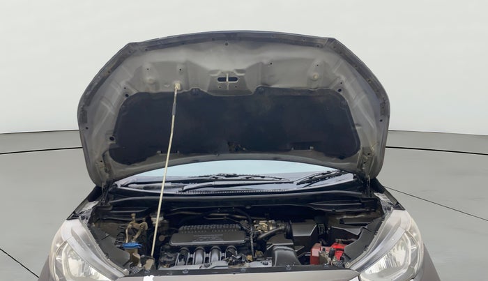 2017 Honda WR-V 1.2L I-VTEC S MT, Petrol, Manual, 1,41,916 km, Open Bonet