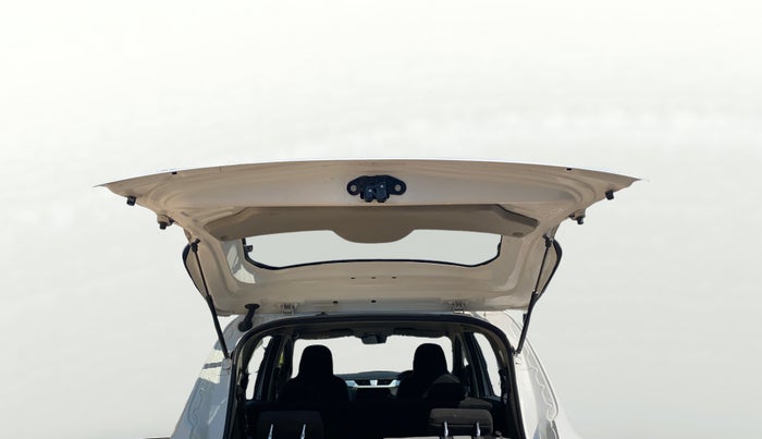 2020 Renault TRIBER RXZ, Petrol, Manual, 82,282 km, Boot Door Open