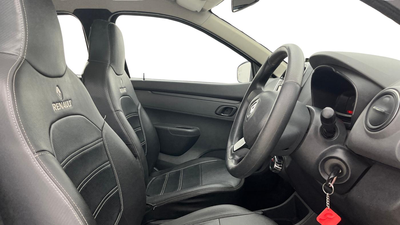 2016 Renault Kwid RXT 1.0 AMT (O), Petrol, Automatic, 22,044 km, Right Side Front Door Cabin