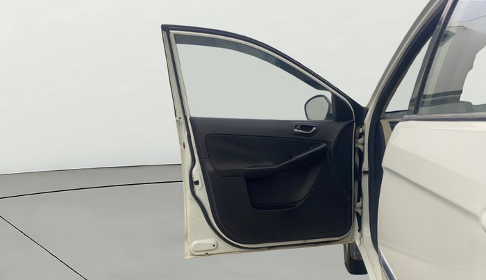 2015 Tata Zest XT PETROL, Petrol, Manual, 68,529 km, LHS Front Door