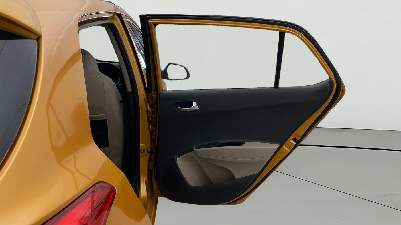 2016 Hyundai Grand i10 ASTA AT 1.2 KAPPA VTVT, Petrol, Automatic, 1,00,343 km, RHS Rear Door
