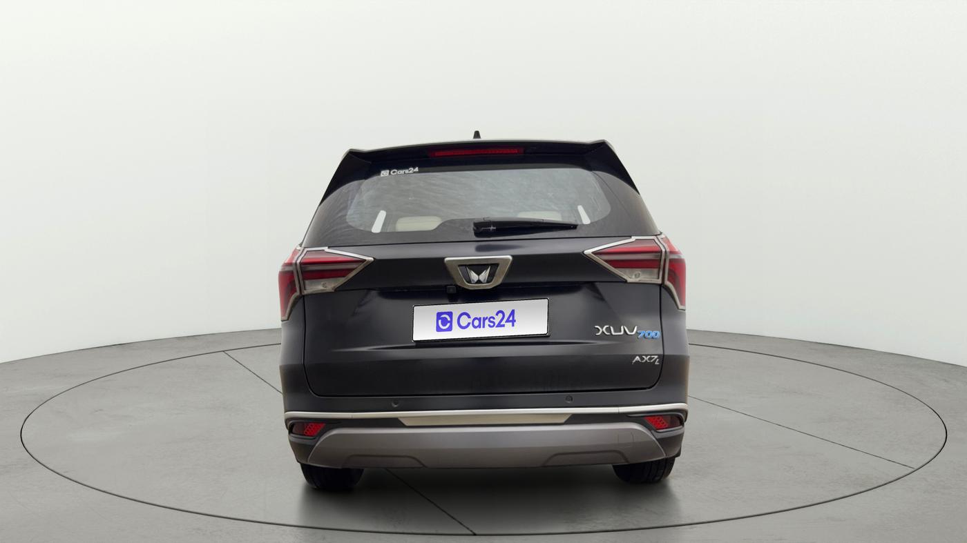 2024 Mahindra XUV700 AX 7 Luxury Pack Petrol AT 6 STR, Petrol, Automatic, 32,191 km, Back/Rear