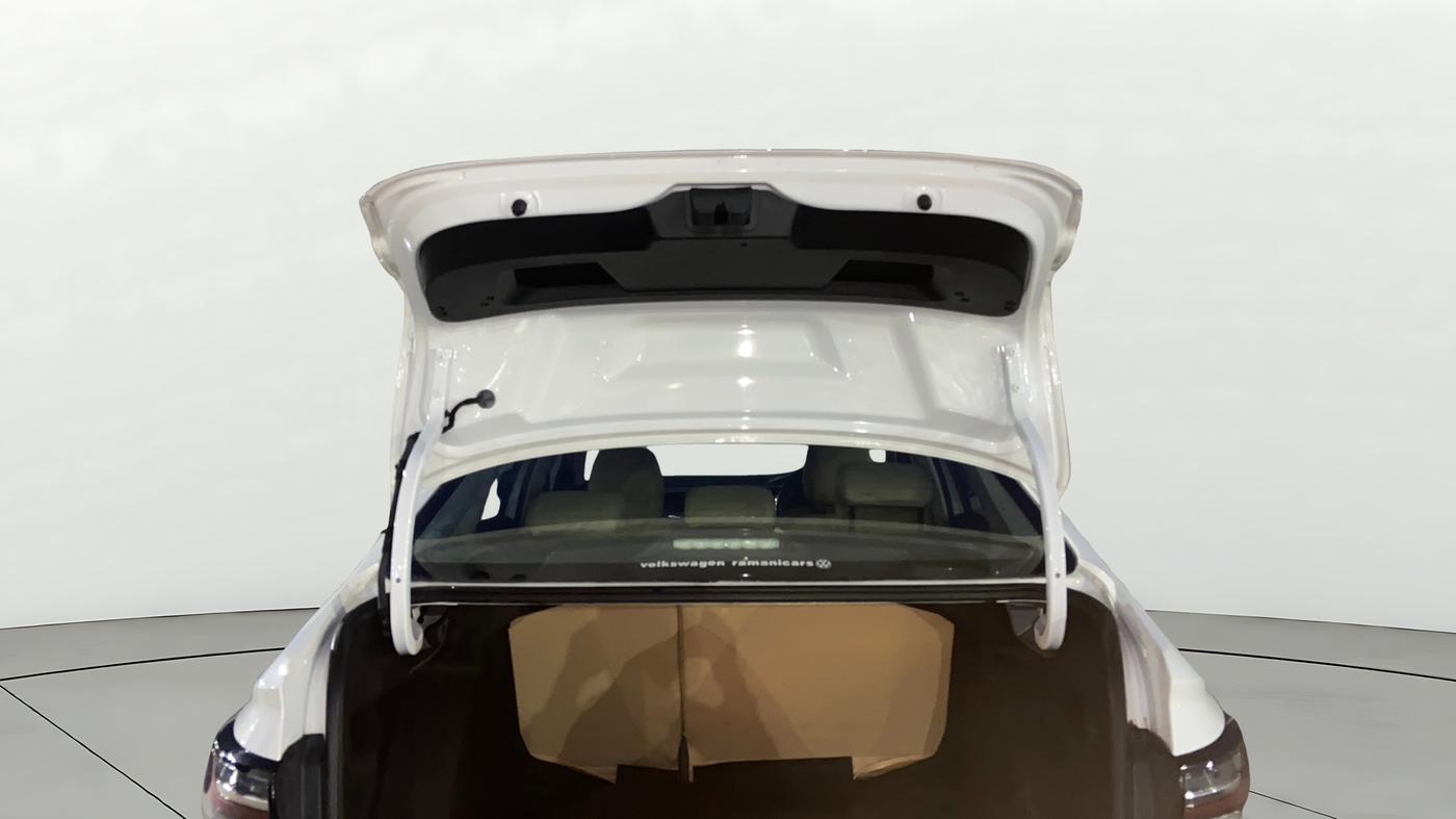 2022 Volkswagen VIRTUS HIGHLINE TSI 1.0 MT, Petrol, Manual, 79,865 km, Boot Door Open