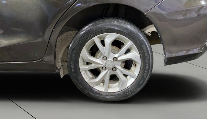 2018 Honda Amaze 1.5L I-DTEC VX, Diesel, Manual, 1,00,226 km, Left Rear Wheel