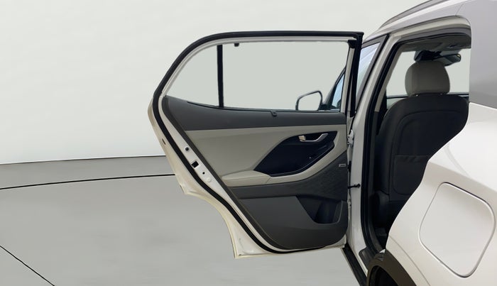 2024 Hyundai Creta SX (O) 1.5 PETROL, Petrol, Manual, 8,834 km, LHS Rear Door