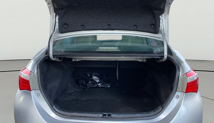 2015 Toyota Corolla Altis VL CVT PETROL, Petrol, Automatic, 1,38,199 km, Boot Open Zoomed View