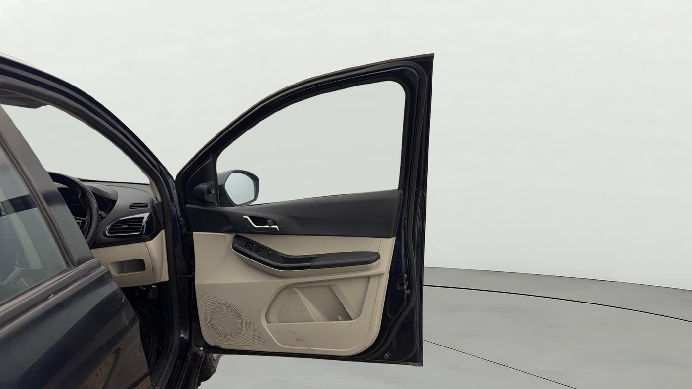 2022 Tata Tiago XZ PLUS CNG, CNG, Manual, 80,793 km, RHS Front Door