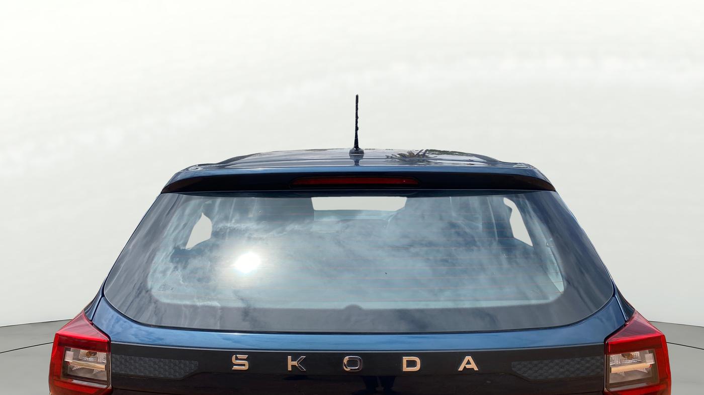 2025 Skoda Kylaq Signature, Petrol, Manual, 10,030 km, Rear Windshield