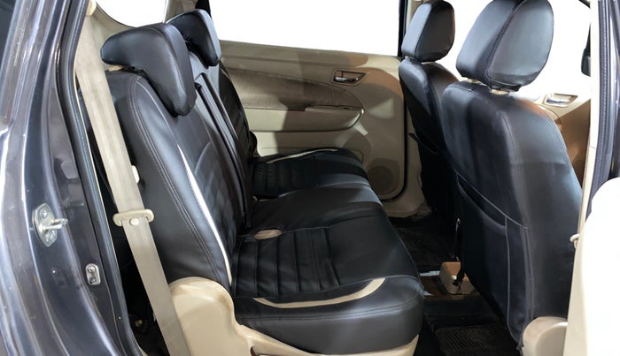 2014 Maruti Ertiga VXI, Petrol, Manual, 66,266 km, Right Side Rear Door Cabin