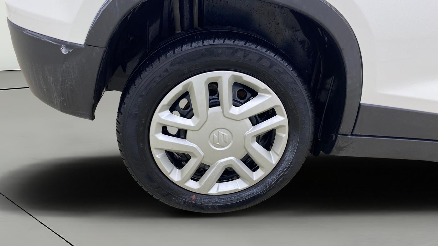 2022 Maruti Vitara Brezza VXI, Petrol, Manual, 24,938 km, Right Rear Wheel
