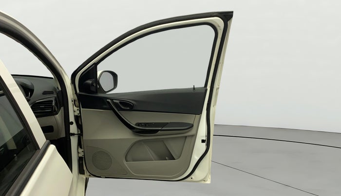 2019 Tata Tiago XT PETROL, Petrol, Manual, 47,990 km, RHS Front Door