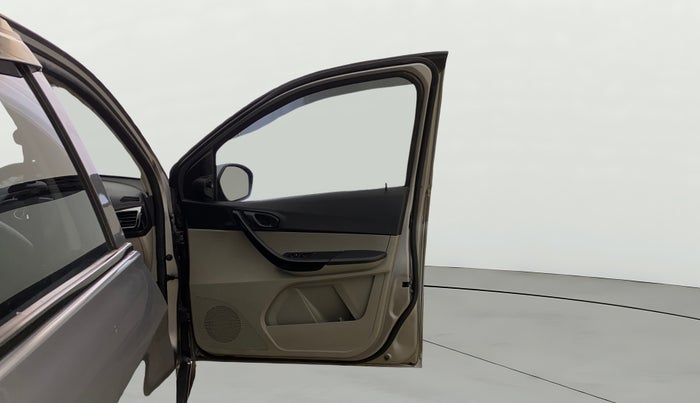 2019 Tata Tiago XZ PETROL, Petrol, Manual, 33,426 km, RHS Front Door