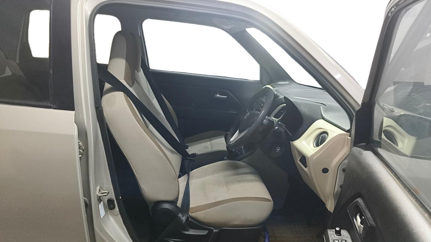 2021 Maruti New Wagon-R VXI 1.2, Petrol, Manual, 67,364 km, Right Side Front Door Cabin