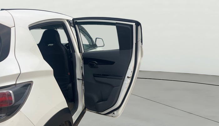 2018 Mahindra KUV 100 NXT K4+ P 6 STR, Petrol, Manual, 53,274 km, RHS Rear Door