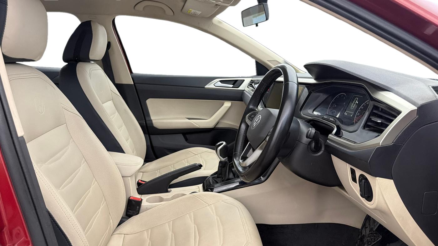 2022 Volkswagen VIRTUS HIGHLINE TSI 1.0 MT, Petrol, Manual, 47,238 km, Right Side Front Door Cabin