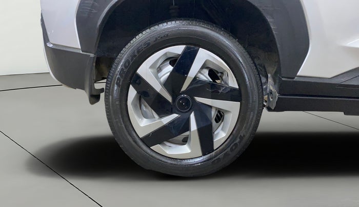 2022 Nissan MAGNITE XE, Petrol, Manual, 36,991 km, Right Rear Wheel