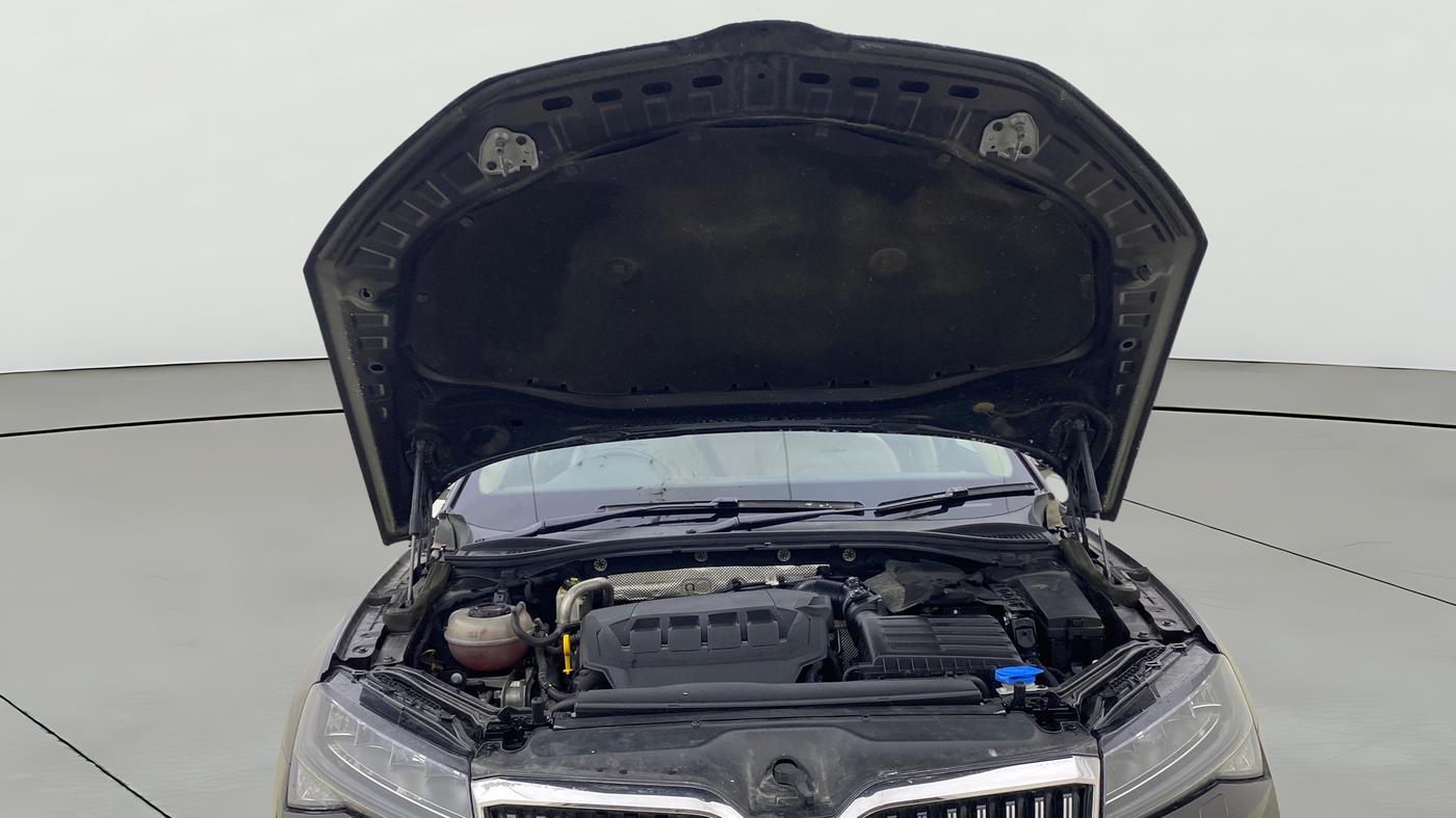 2020 Skoda Superb L&K 2.0 TSI AT, Petrol, Automatic, 86,208 km, Open Bonet