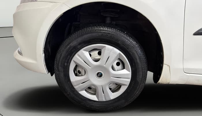 2015 Maruti Swift Dzire LXI, Petrol, Manual, 34,010 km, Left Front Wheel