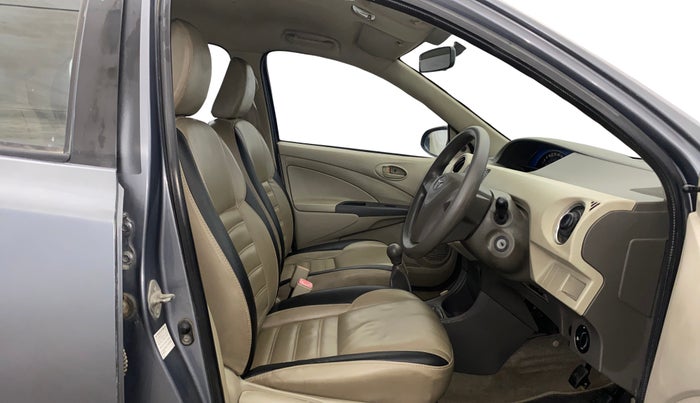 2014 Toyota Etios Liva G, Petrol, Manual, 69,429 km, Right Side Front Door Cabin