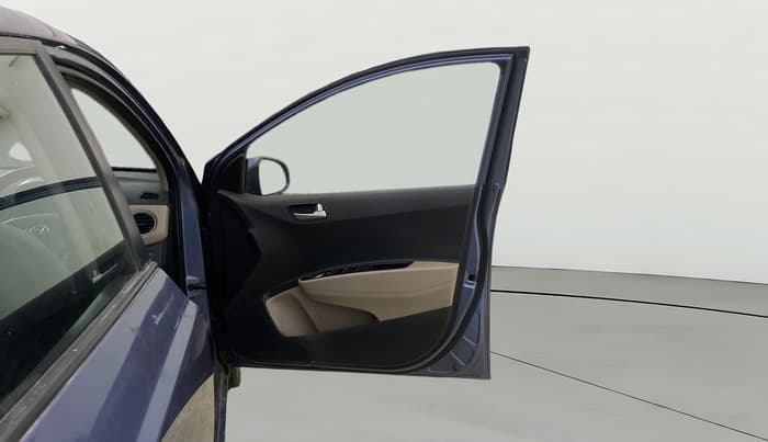 2015 Hyundai Xcent SX AT 1.2 (O), Petrol, Automatic, 41,007 km, RHS Front Door