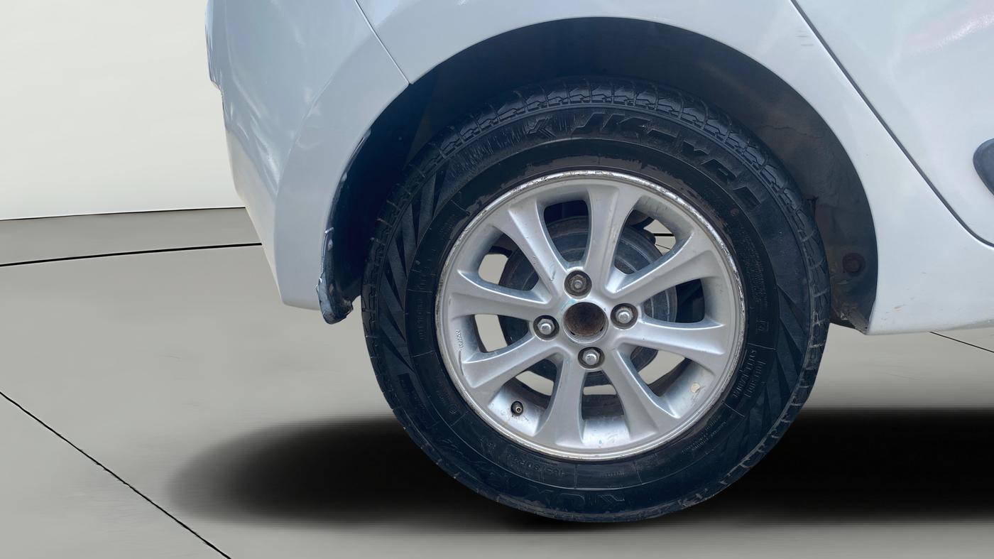 2014 Hyundai Grand i10 ASTA 1.1 CRDI, Diesel, Manual, 71,659 km, Right Rear Wheel