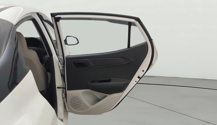 2022 Hyundai AURA S 1.2 CNG, CNG, Manual, 32,964 km, RHS Rear Door