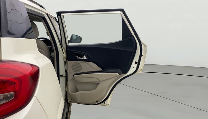 2020 Mahindra XUV300 W8 (O) 1.2 PETROL, Petrol, Manual, 96,681 km, RHS Rear Door