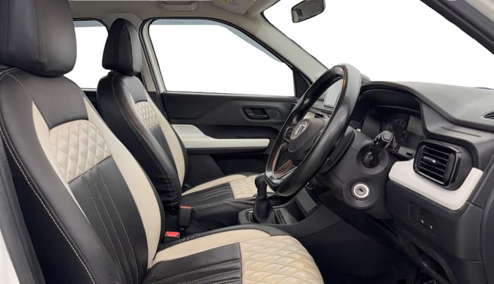 2023 Tata PUNCH PURE MT, Petrol, Manual, 54,174 km, Right Side Front Door Cabin
