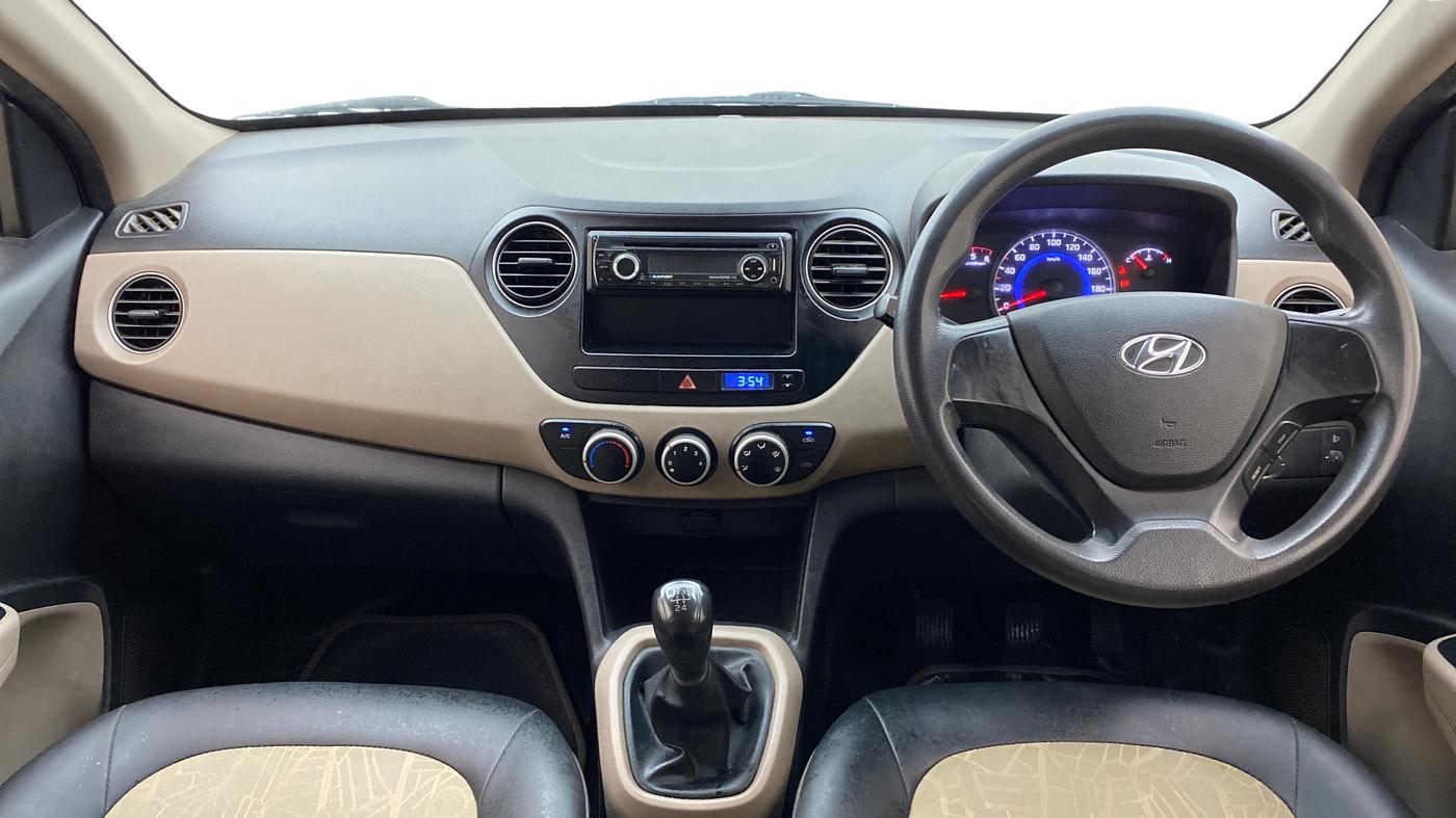 2016 Hyundai Grand i10 MAGNA 1.1 CRDI, Diesel, Manual, 72,125 km, Dashboard