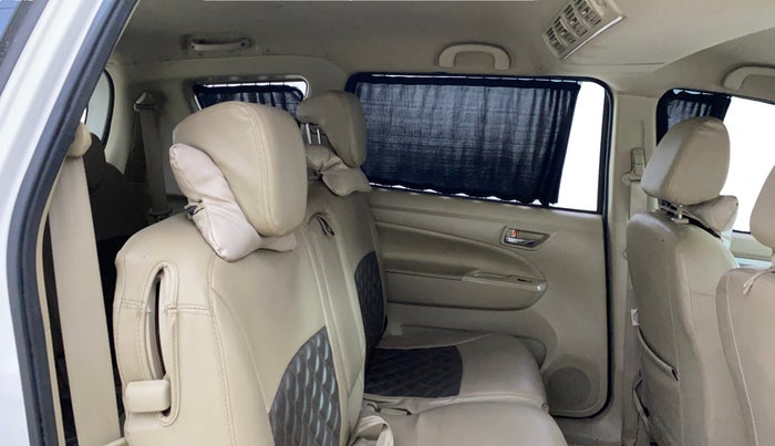 2016 Maruti Ertiga VXI, Petrol, Manual, 39,738 km, Right Side Rear Door Cabin