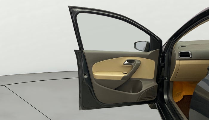 2017 Volkswagen Vento 1.2 TSI HIGHLINE PLUS AT, Petrol, Automatic, 92,325 km, LHS Front Door